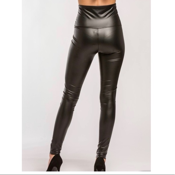 🤩RESTOCK! Liquid Leggings! - Picture 5 of 6